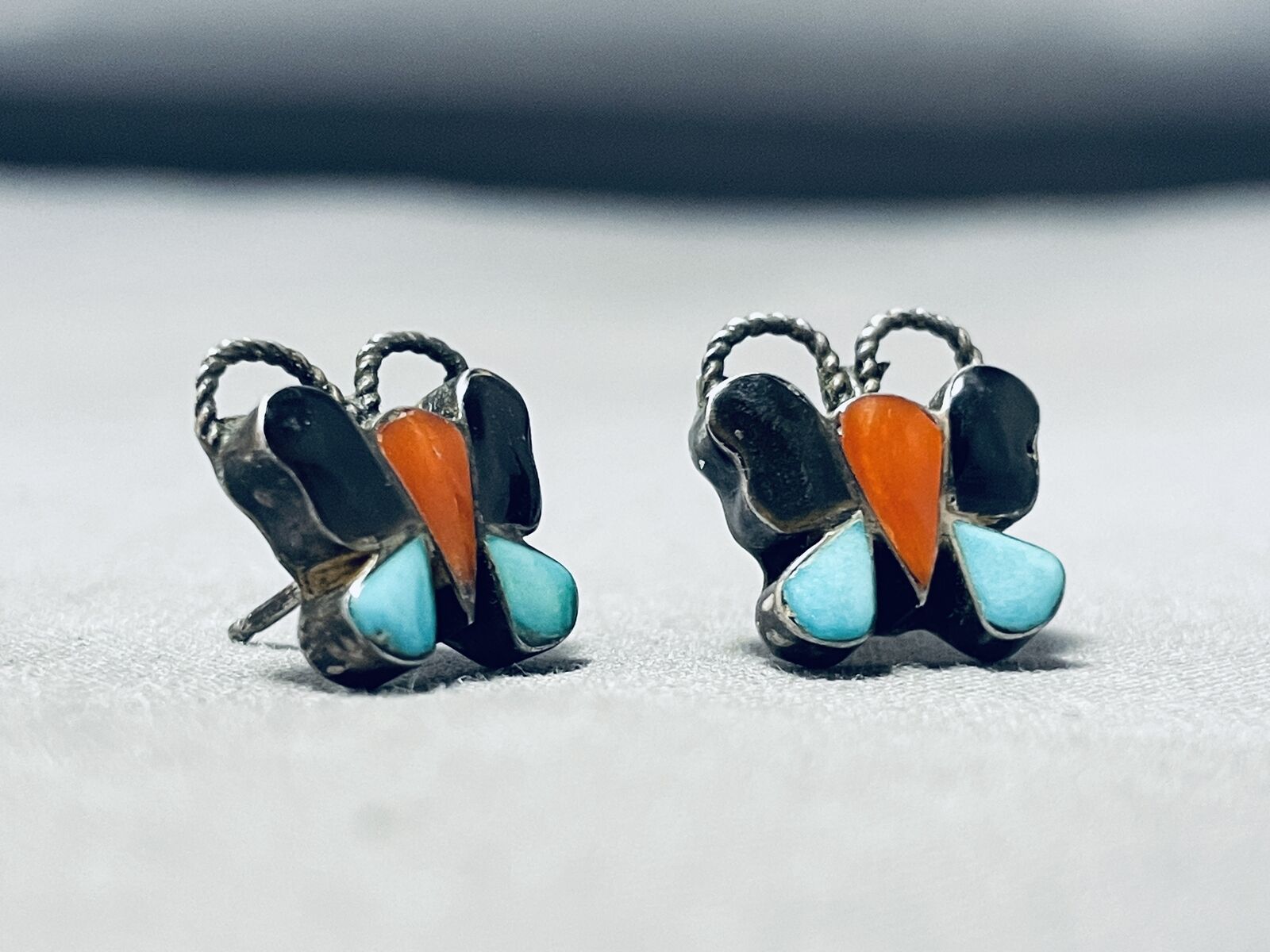 AWESOME VINTAGE ZUNI  BLUE GEM TURQUOISE CORAL JET SILVER BUTTERFLY EARRINGS