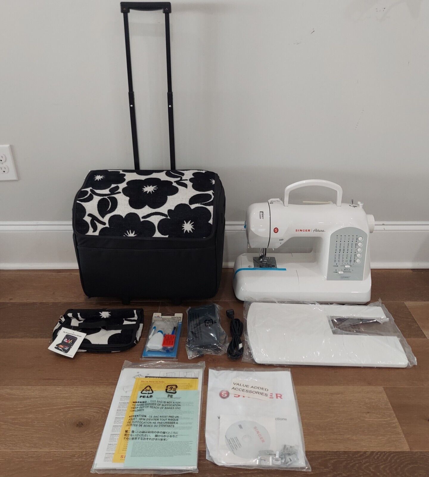 Singer Athena 2009 Sewing Machine w/  Expansion Table, Rolling Travel Case ~NEW~