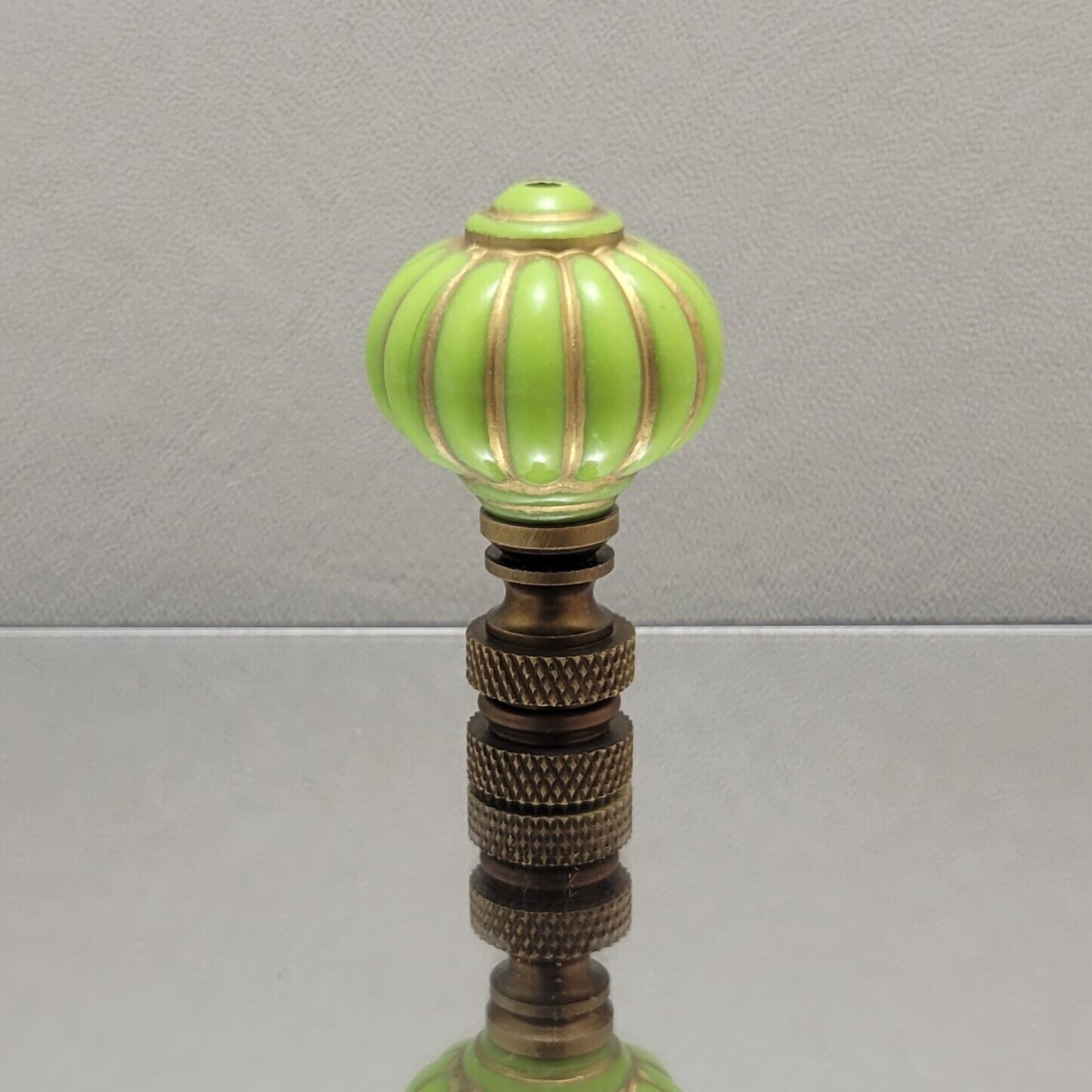 Lime Green/Gold, Acrylic, Antique Style Lamp Finial Polished/Antique Brass Base