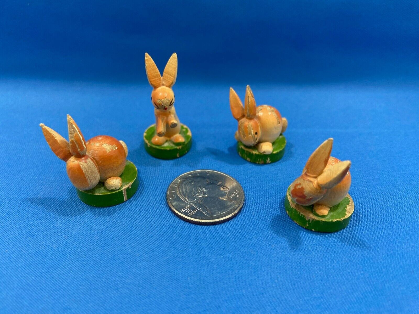ERZGEBIRGE Wooden Miniature Rabbits Bunnies Ulbricht Germany Vintage Set of 4
