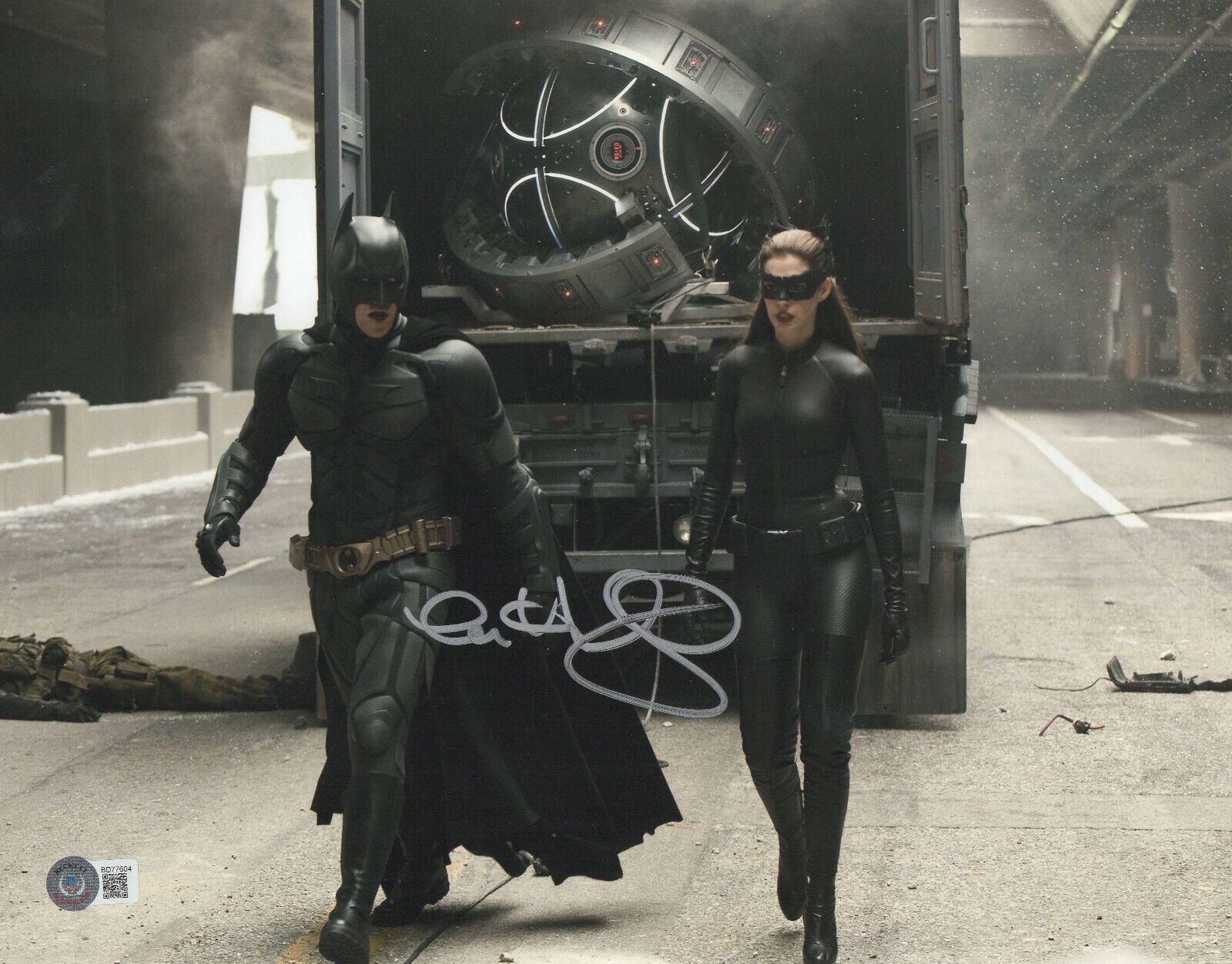 ANNE HATHAWAY SIGNED AUTOGRAPH THE DARK KNIGHT RISES 11X14 PHOTO BAS BECKETT