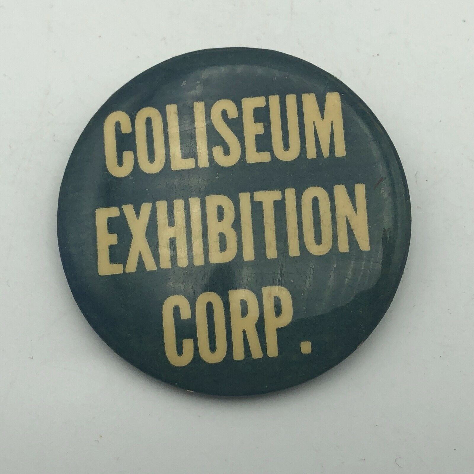 Vintage Coliseum Exhibition Corp New York Badge Button 2\