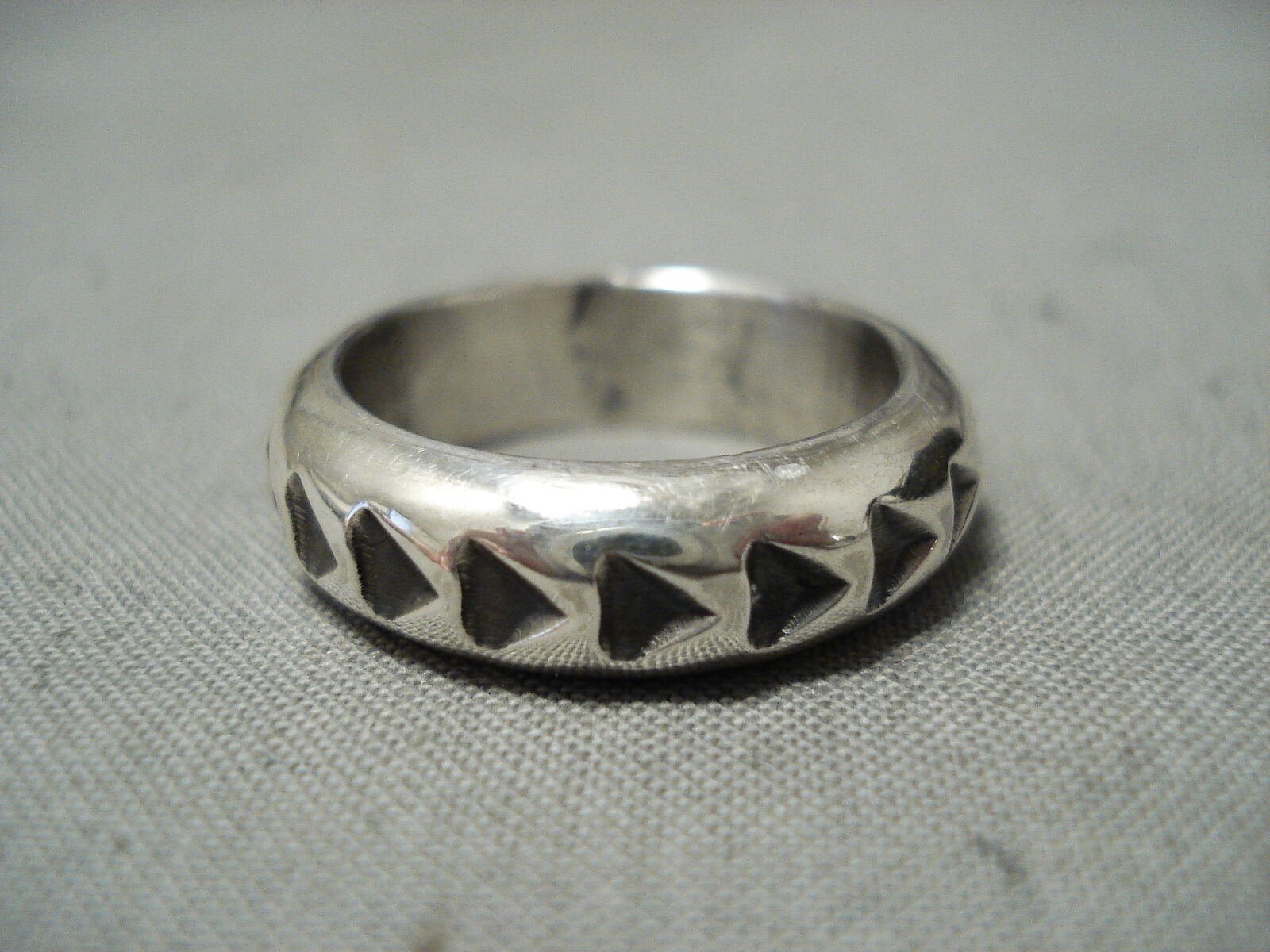 IMPORTANT SUNNY REEVES NAVAJO STERLING SILVER ARROWS RING NATIVE AMERICAN