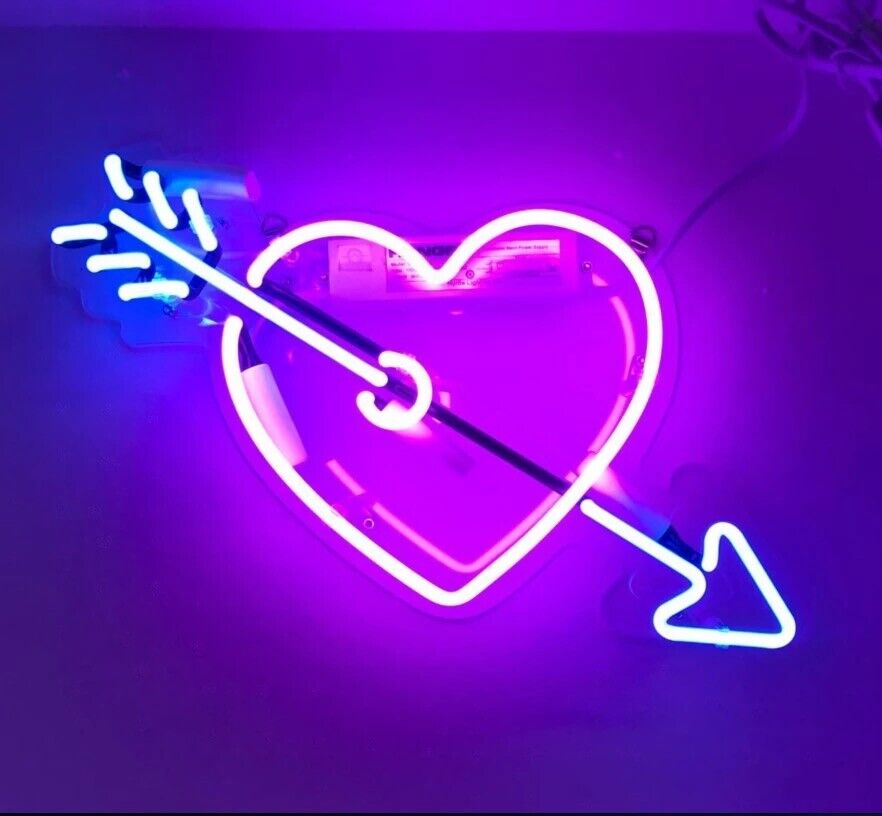 Cupid\'s Arrow Love Heart Acrylic 14\