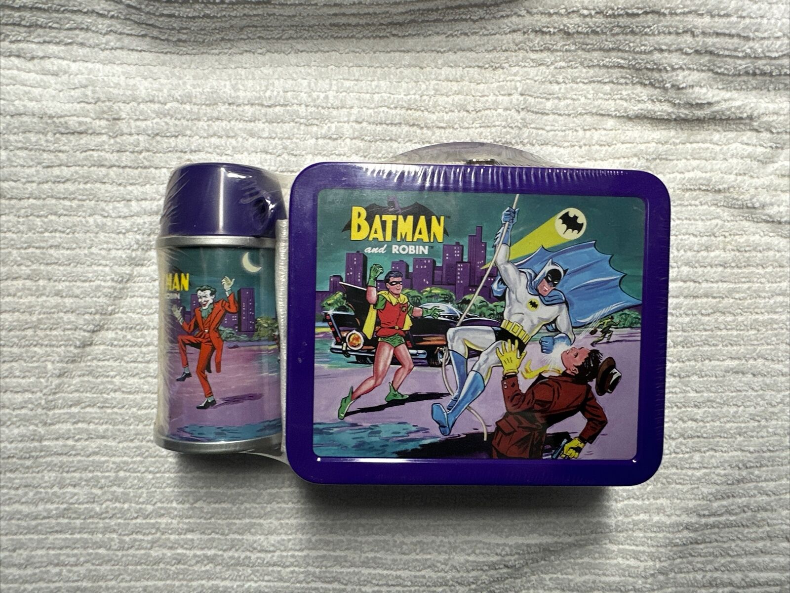 Hallmark Batman and Robin School Days Mini Lunchbox #15932/19,500 NEW SEALED