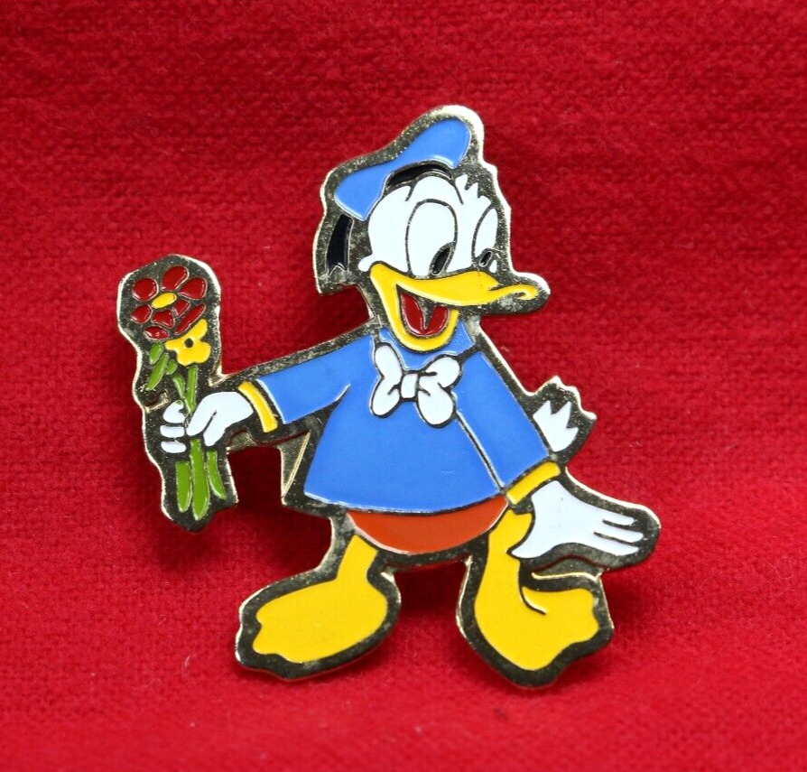 Vintage Walt Disney Productions 1979 Donald Duck & Flowers Pin