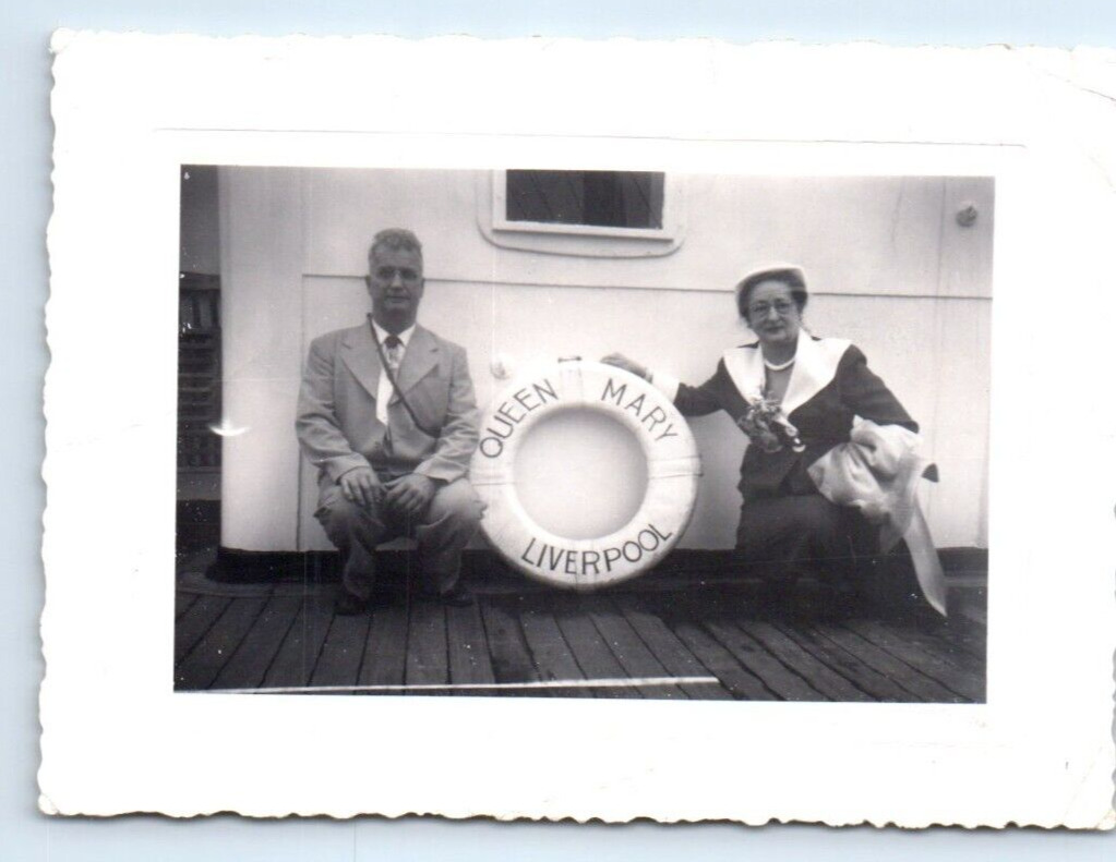R.M.S. QUEEN MARY Cunard Line Passenger Cruise Photo Life Ring c.1950 4