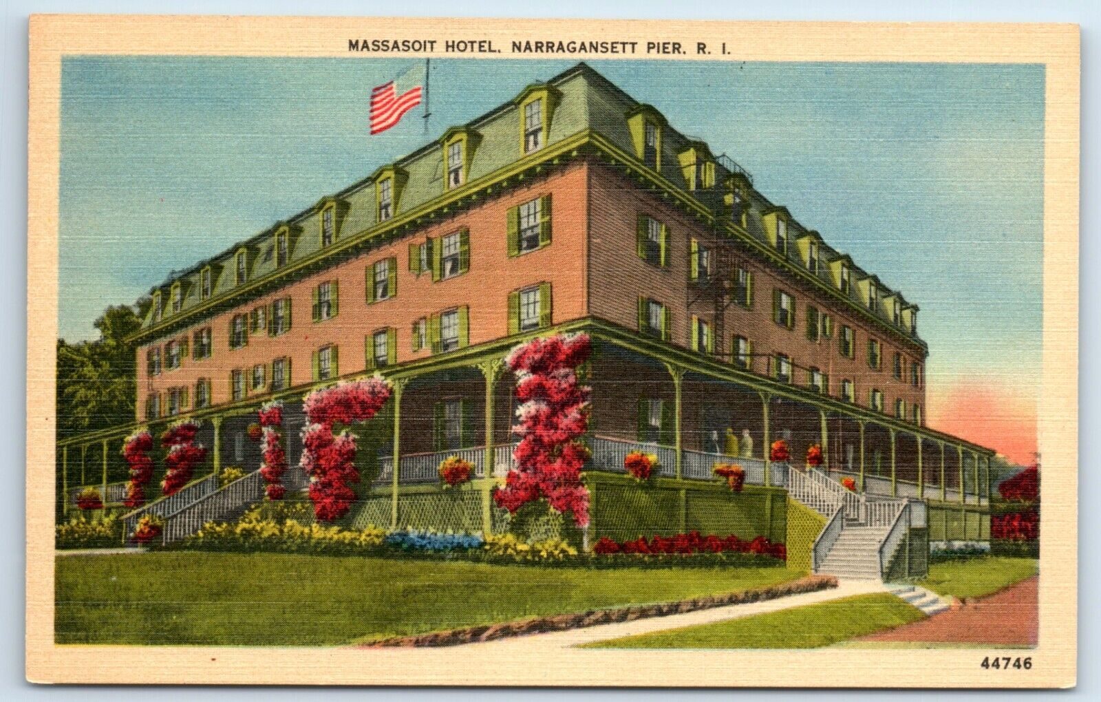 Postcard Massasoit Hotel, Narragansett Pier RI linen J114