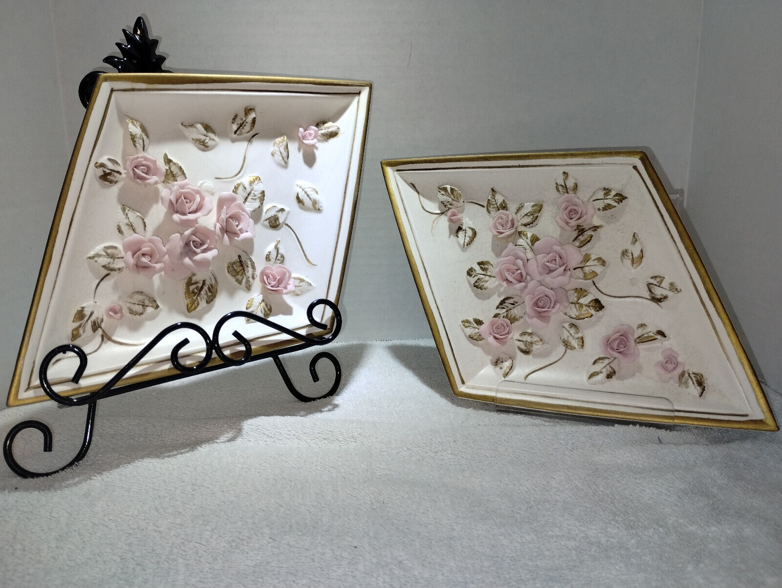 Vintage Lefton (Japan) #3331 Floral Wall Hanging Pair