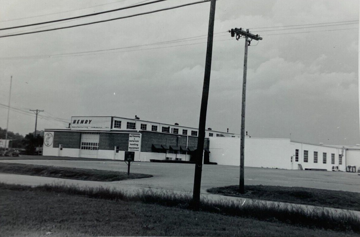 Henry Manufacturing Company Williamsburg VA Plant B&W Photograph 3.5 x 5