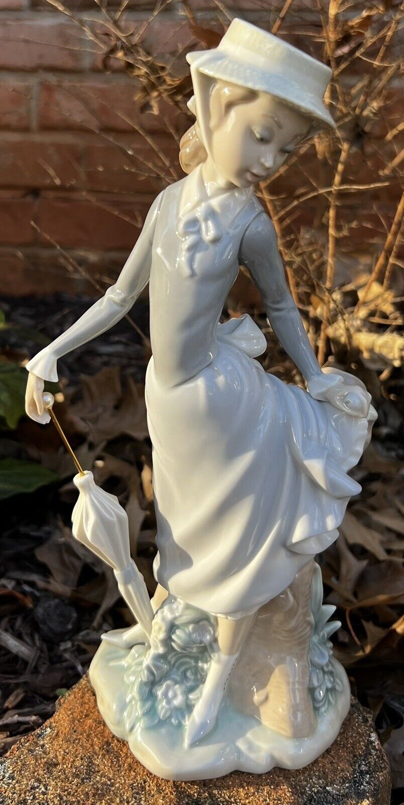 Vintage 1971-1974 Lladro “Young Lady in Trouble” Porcelain Figurine 4912