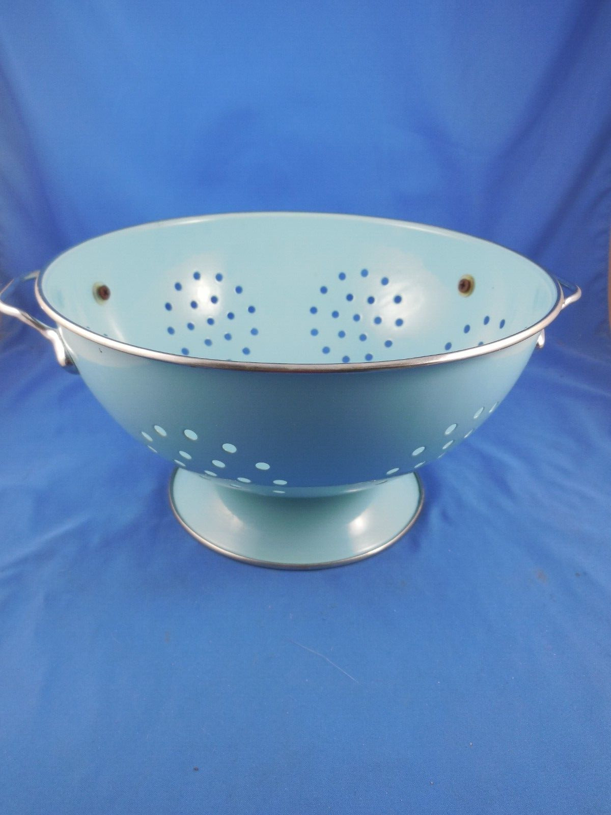 Pair Turquoise Blue Enamel Ware Footed Colanders 5\