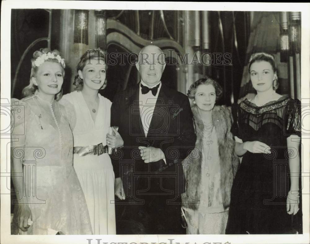 1939 Press Photo Sir Charles Vyner Brooke's family at Sarawak Association,London