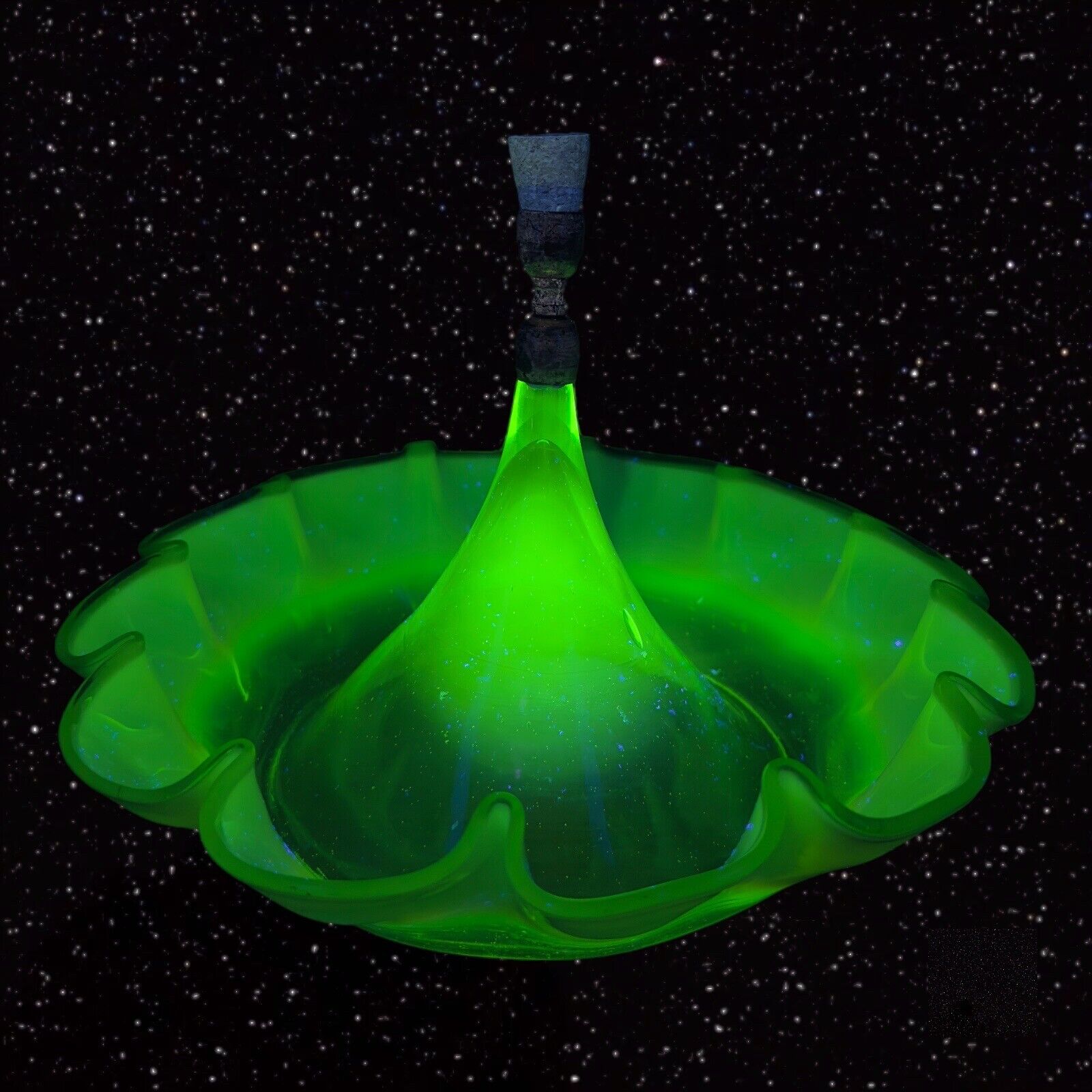Antique Victorian Uranium Green Opalescent Glass Ruffled Large Bowl Dish Handle