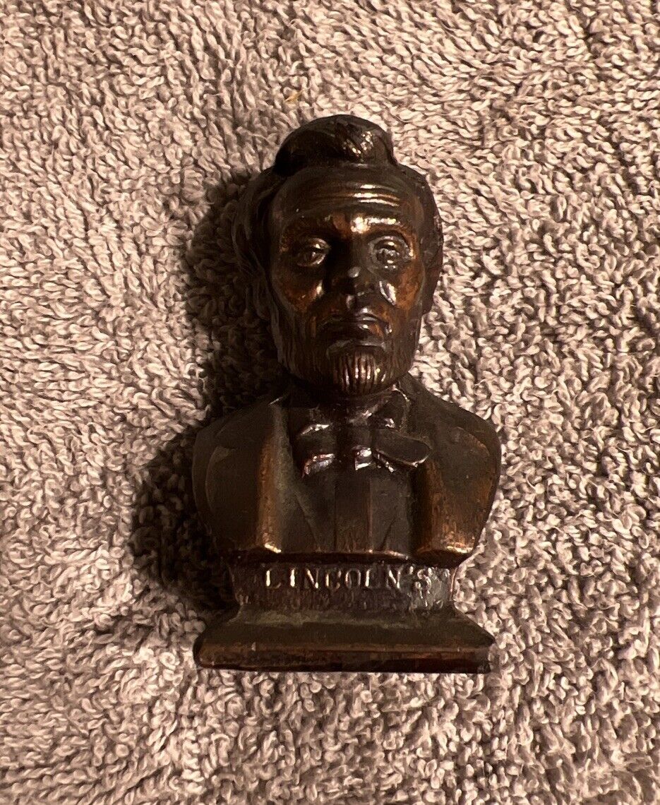 Vintage Miniature 2.25”  Souvenir Cast Metal Bust Abraham Lincoln