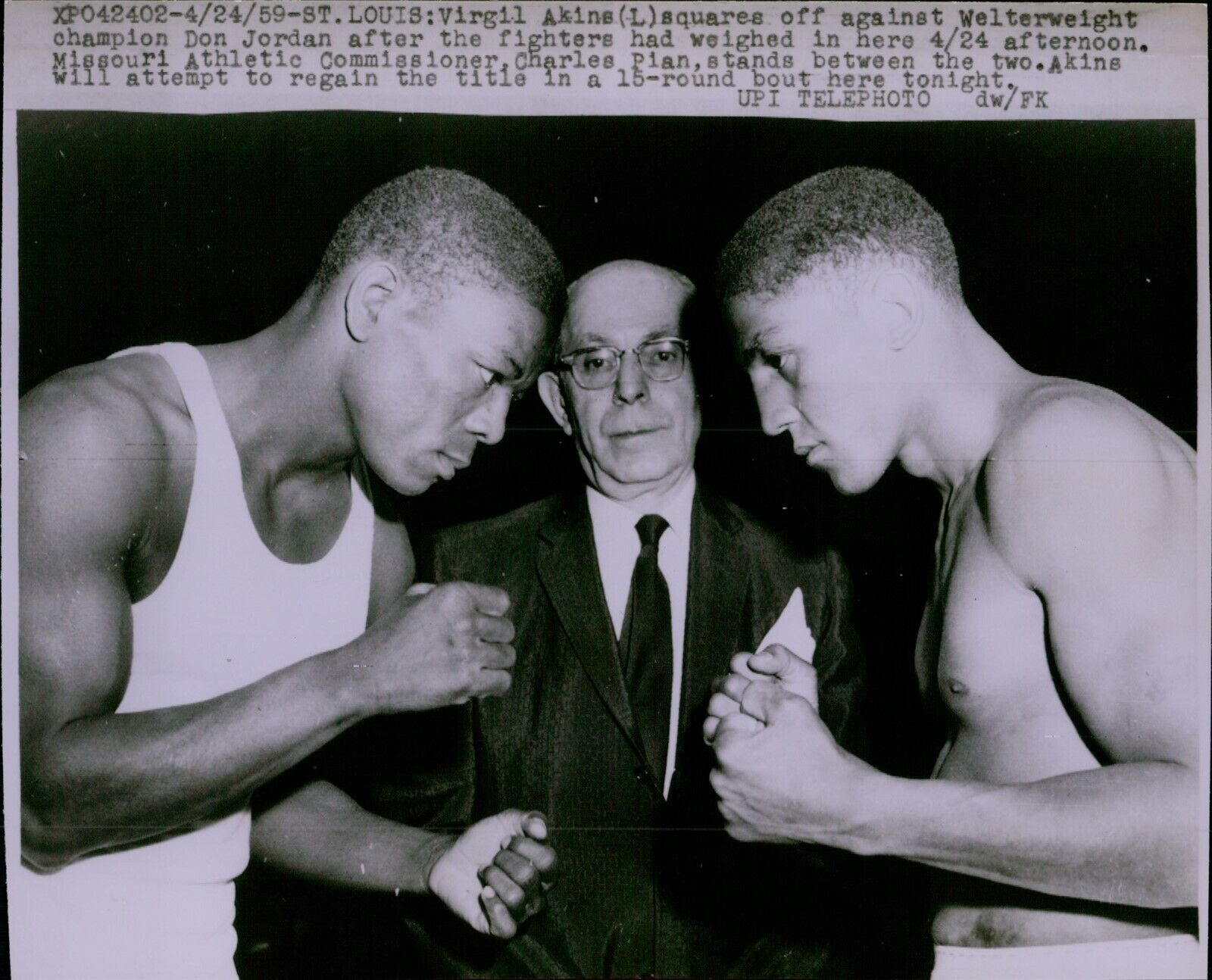 LG867 1959 Wire Photo VIRGIL AKINS DON JORDAN Welterweight Boxing Fighters STL