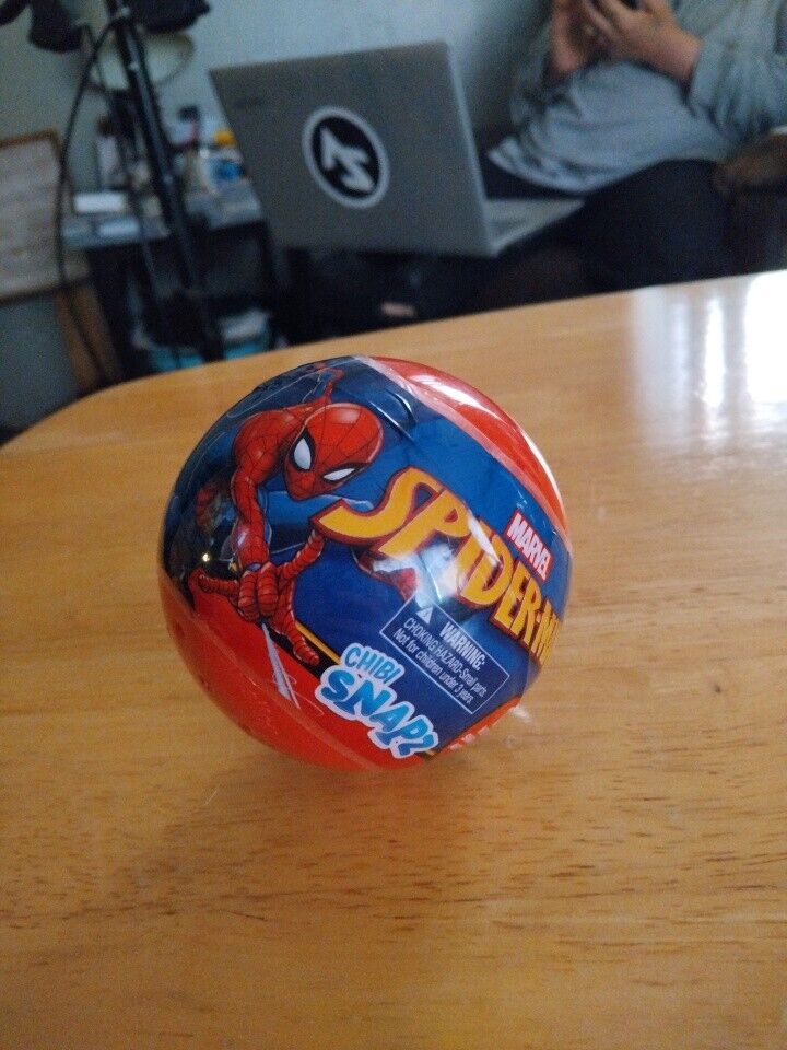 RARE Marvel Spider-Man plastic surprise Ball toy Inside-RARE 