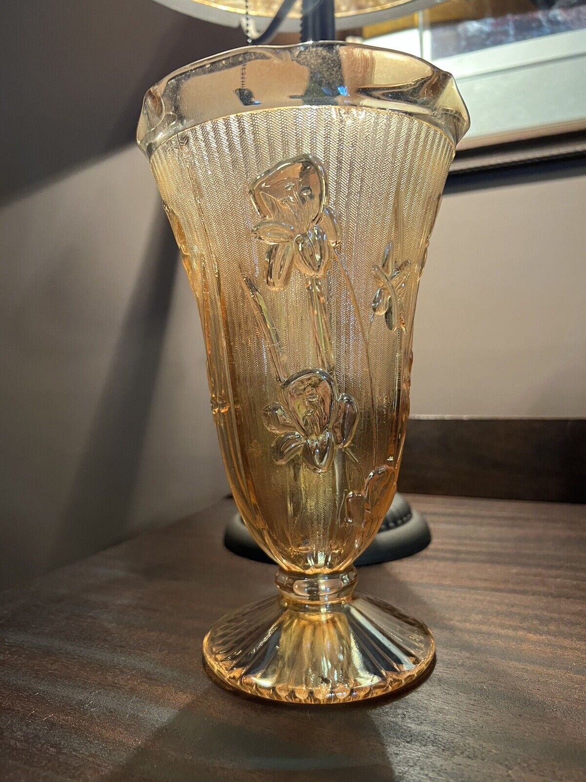 Imperial Jeannette Glass Iris and Herringbone Vase Vintage Stunning EUC