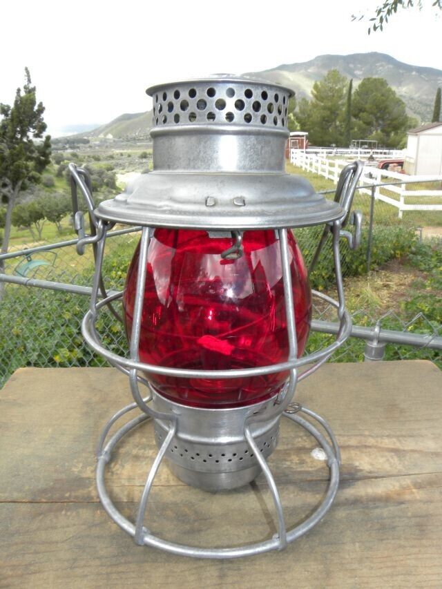Peninsular Railroad Lantern – Signal Red Lantern Globe