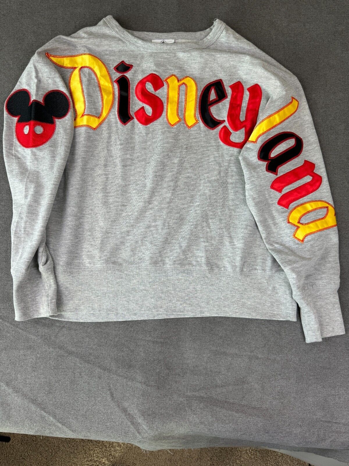 Disneyland Shirt Womens Medium Gray Mickey Mouse Crewneck Pullover