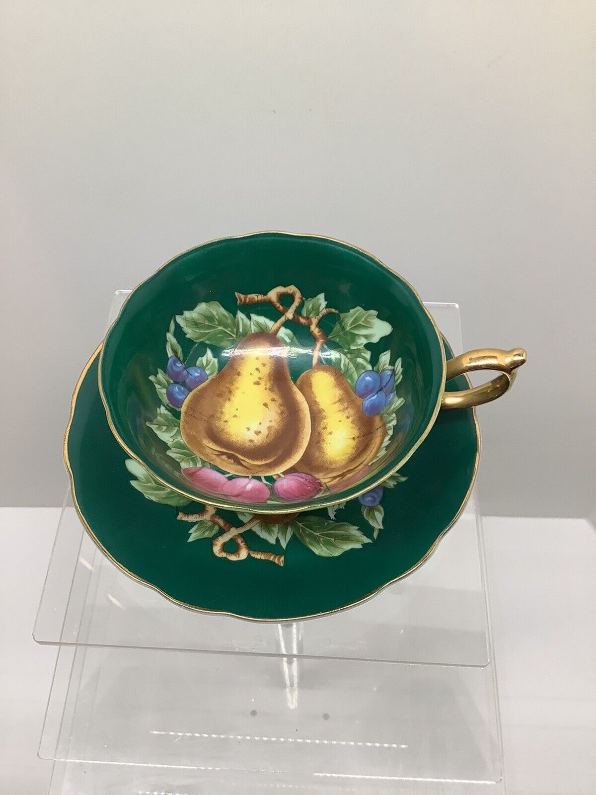 Vintage Royal Sealy tea cup & saucer green w/gilt trim pears blueberries plums