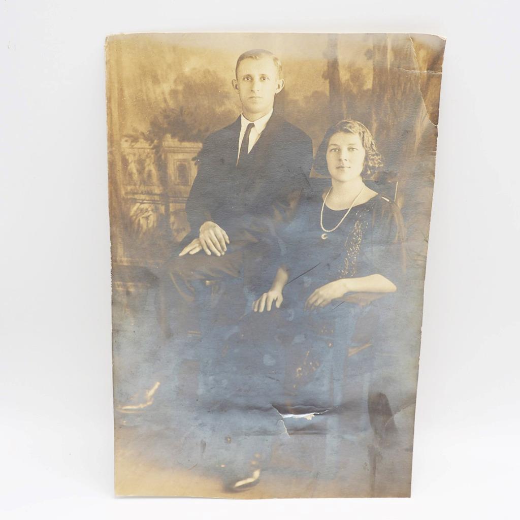 Sepia Photograph Young Couple Man & Woman 1920\'s