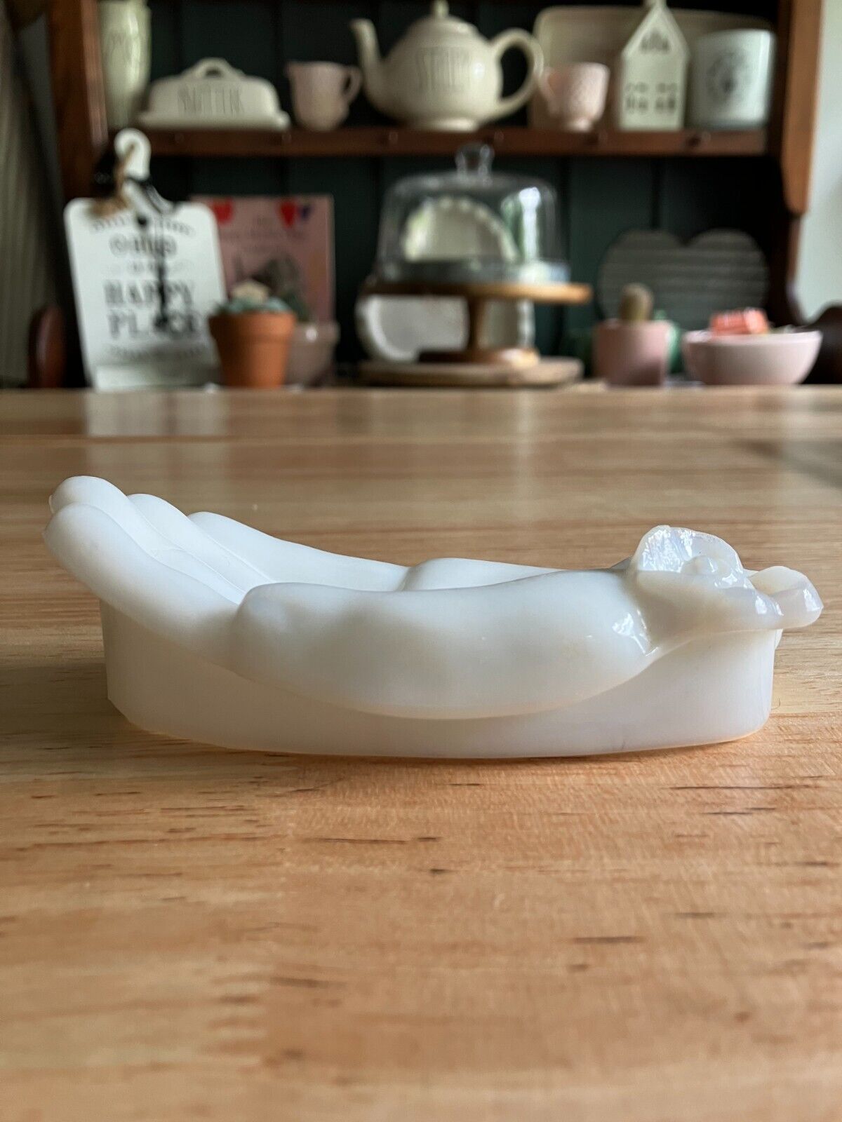 Vintage Avon White Milk Glass Hand With Floral Wrist Trinket Ring Soap Tray