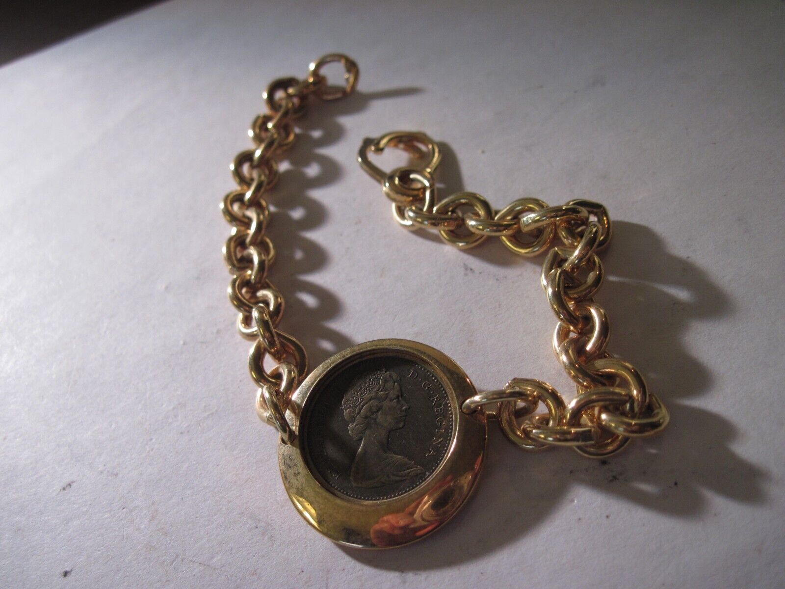 orig   One Cent  1867-1967 Canadian  cent  in gold plated Bracelet