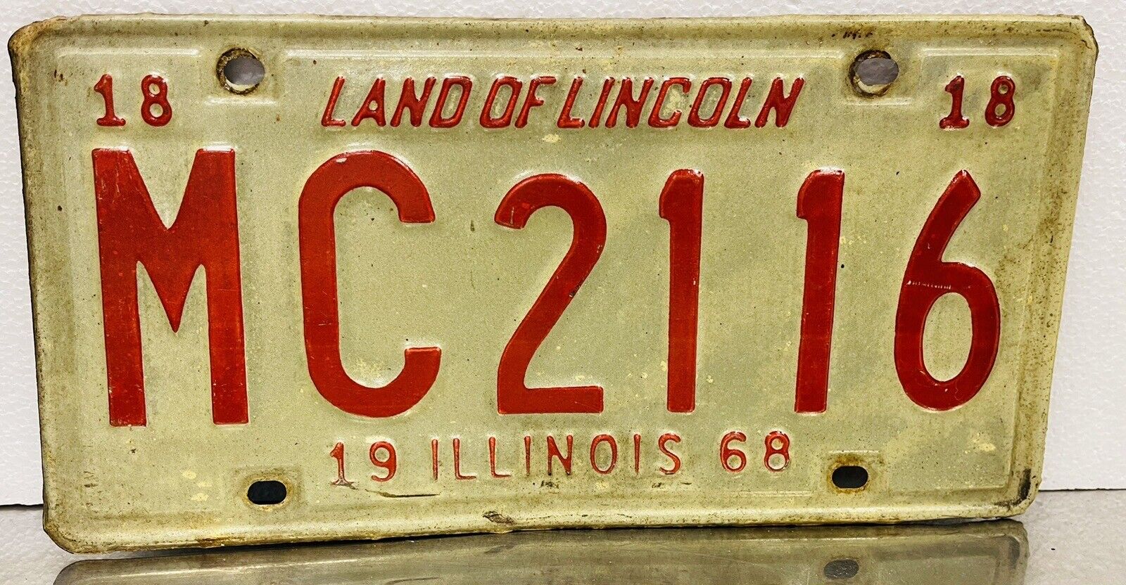 Illinois 1968 VINTAGE License Plate Man Cave Red On White MC2116