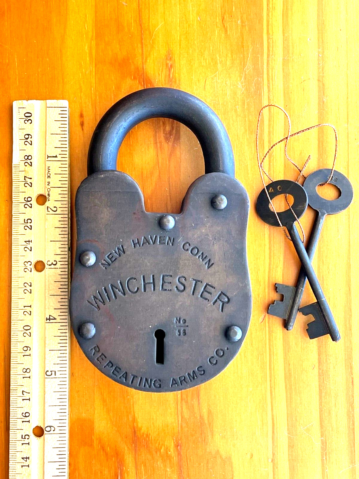 Winchester Firearms Padlock, Large Cast Iron Lock, Antique Finish 2 Keys Works