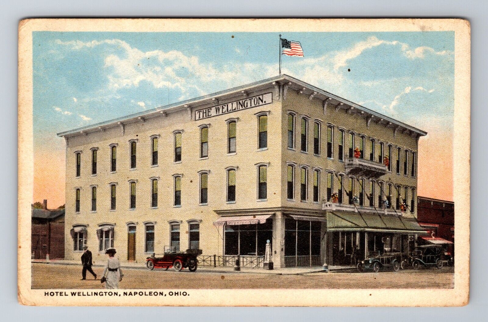 Napoleon OH-Ohio, Hotel Wellington, Motor Cars, c1920 Vintage Postcard