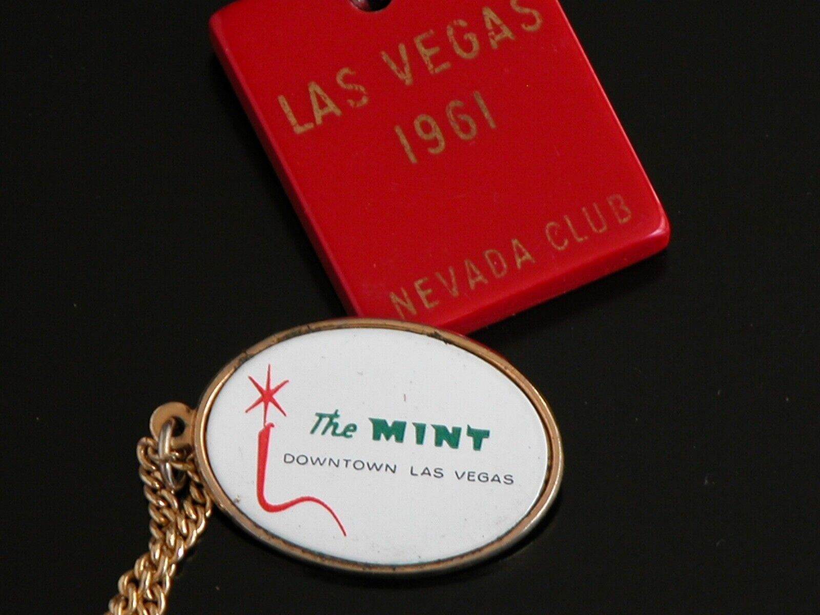 Vtg 1960s THE MINT LAS VEGAS Hotel Keychain Fob  Downtown Nevada Club