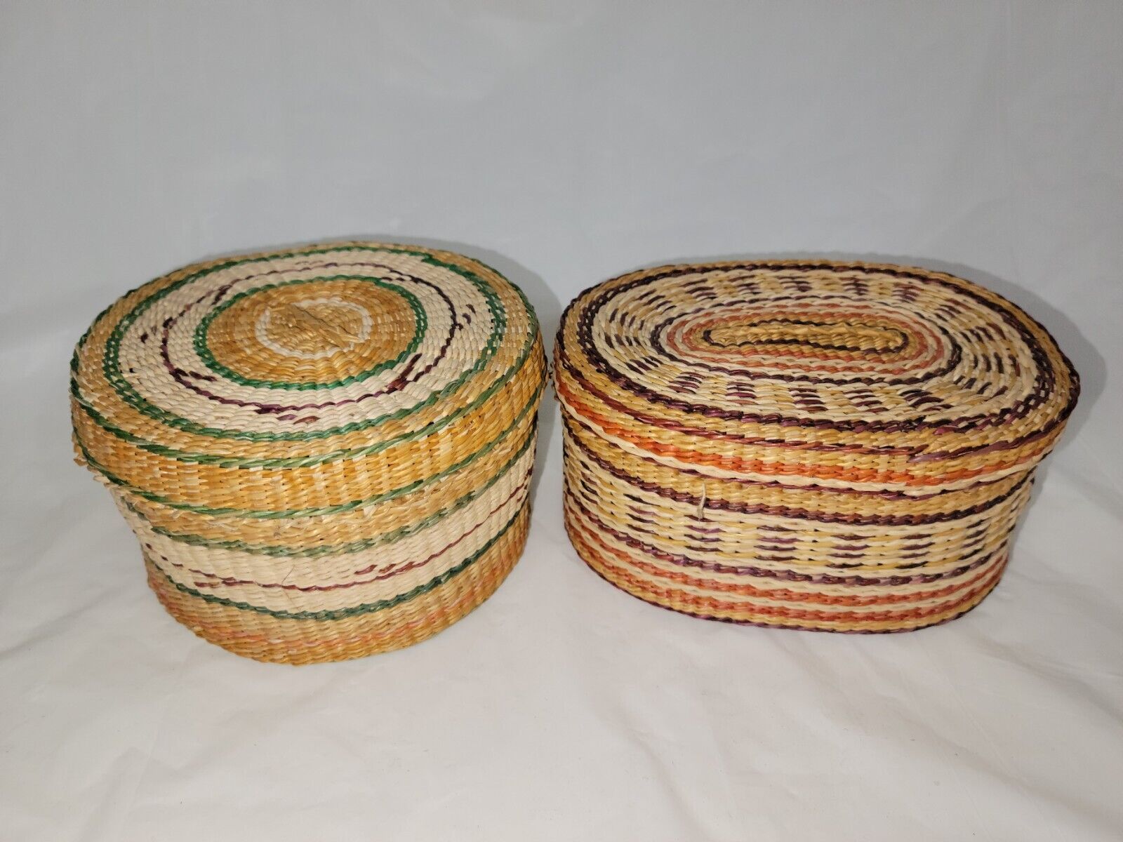 Vintage Grass Handmade Lidded Baskets / Woven Seagrass Baskets Pair 