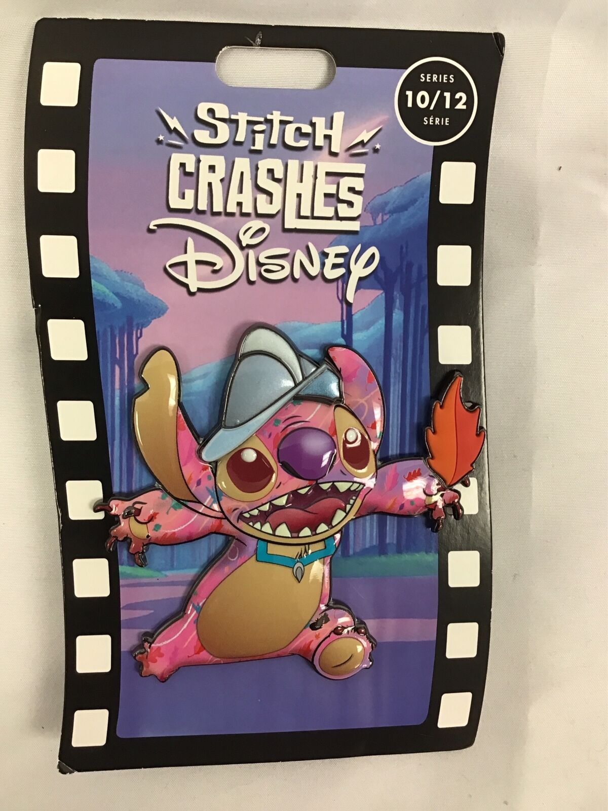 Stitch Crashes Disney Pocahontas Pin Series 10/12, Brand New