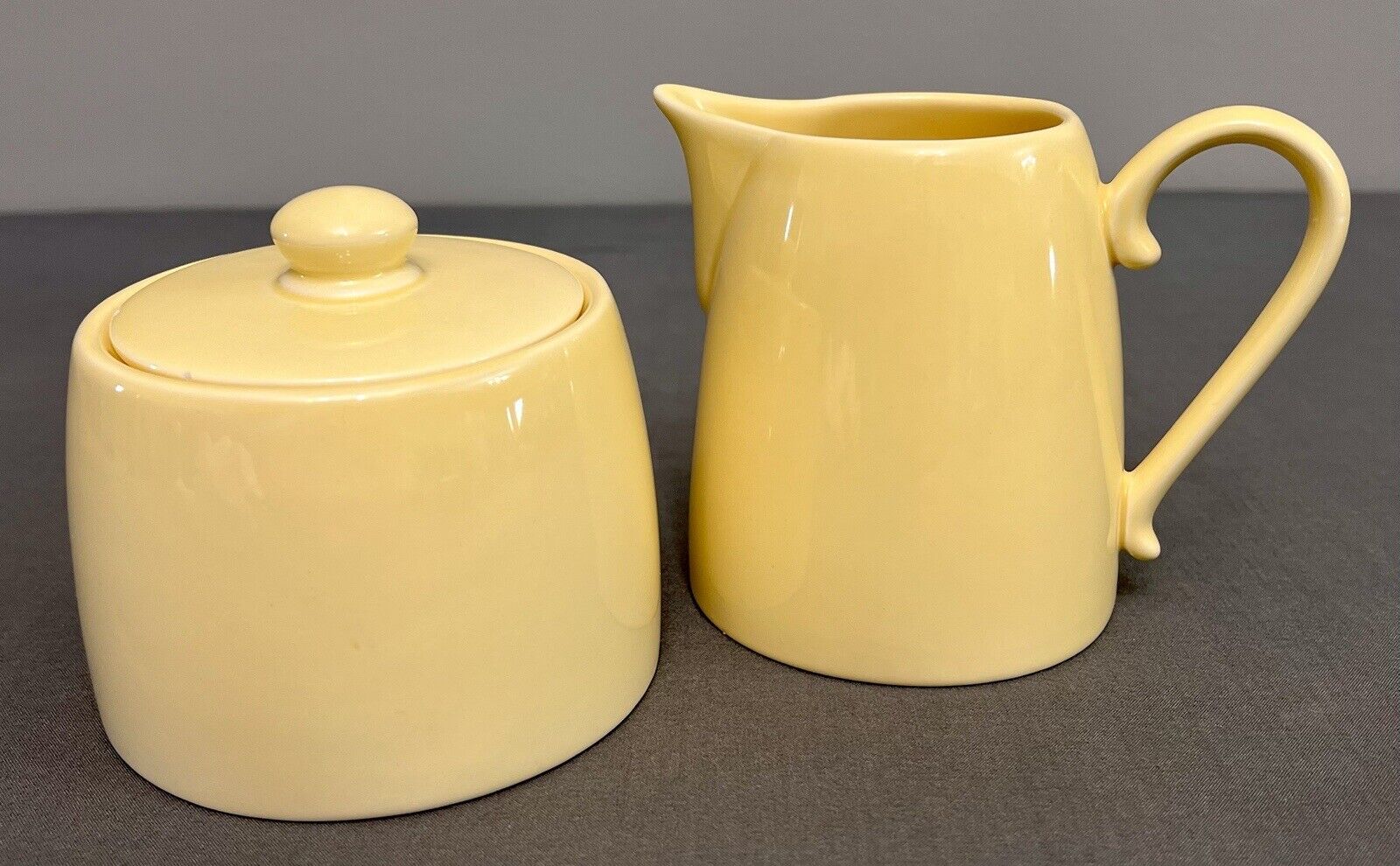 VTG 70s MSE Ceramic Sugar Bowl & Creamer Pale Yellow