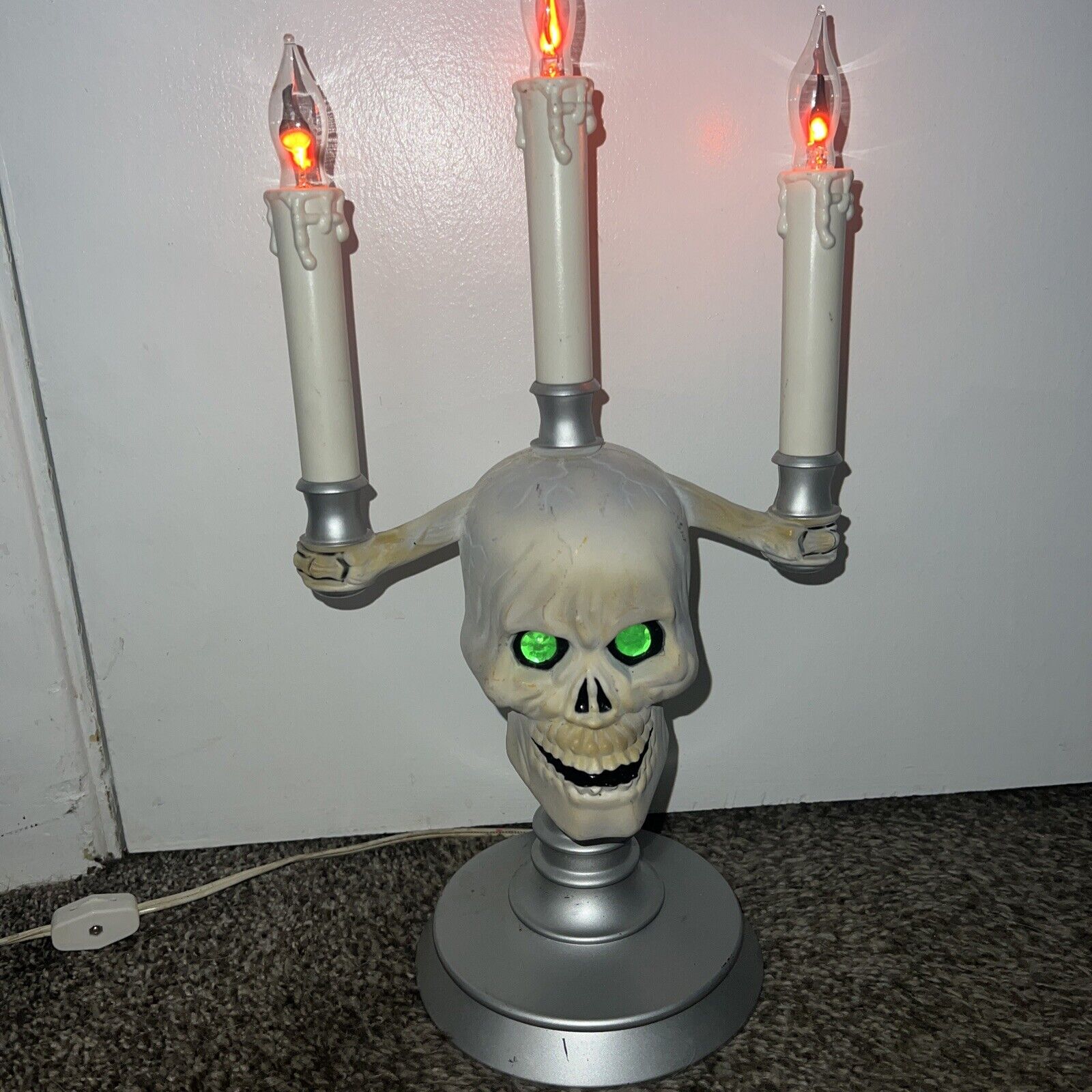 Vintage ‘94 TrendMaster Halloween Skeleton Skull Candelabra Lamp Light Up Candle