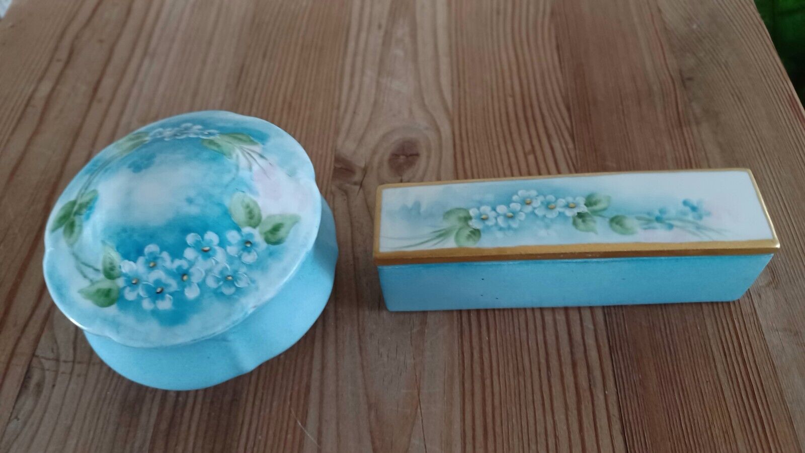 Vintage Hand Painted Trinket Boxes Dainty White Flowers