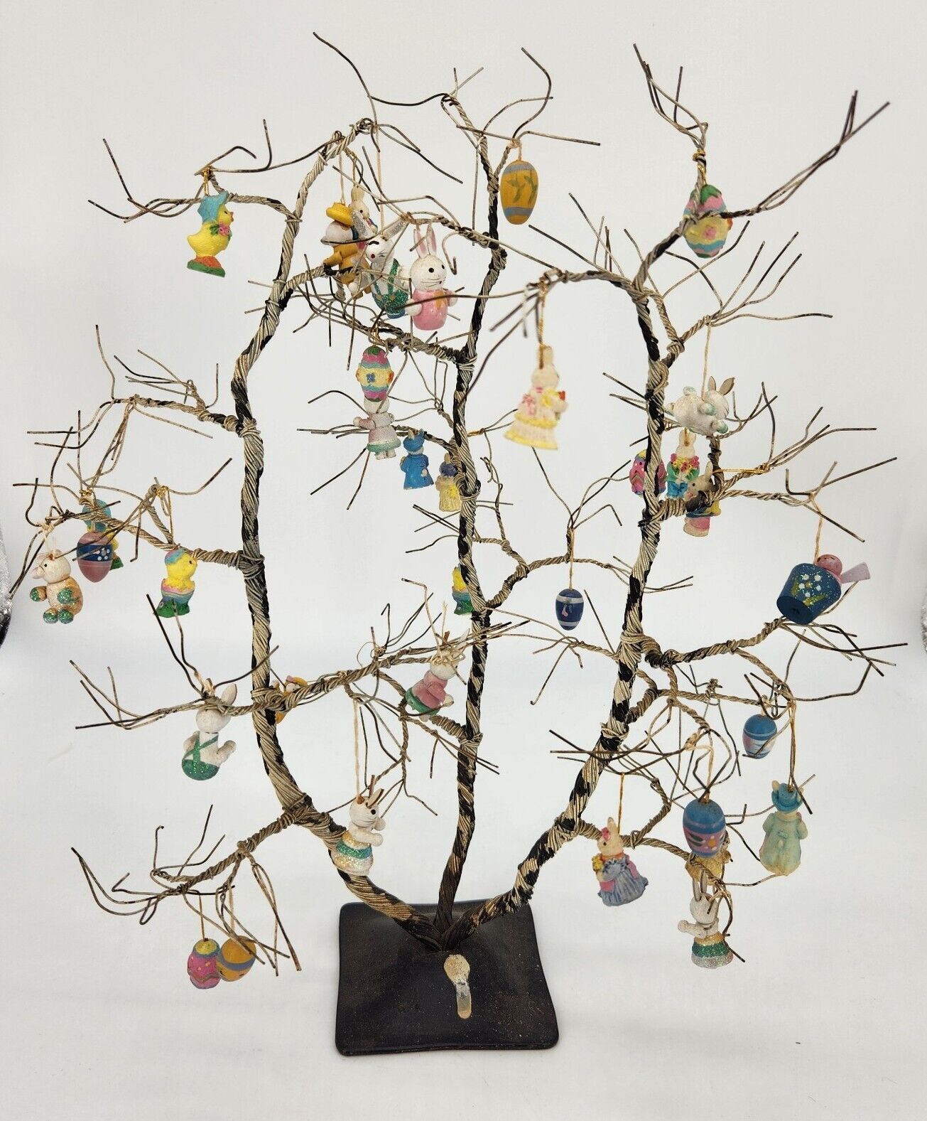 VTG Handmade Twisted Strands of Metal Tree Sculpture with Mini Easter Ornaments