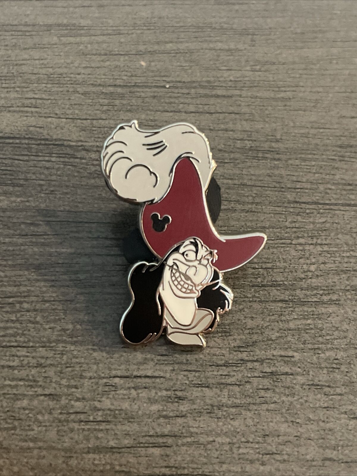 2019 Disney WDW Hidden Mickey Pin Peter Pan\'s Villain Pirate Captain Hook