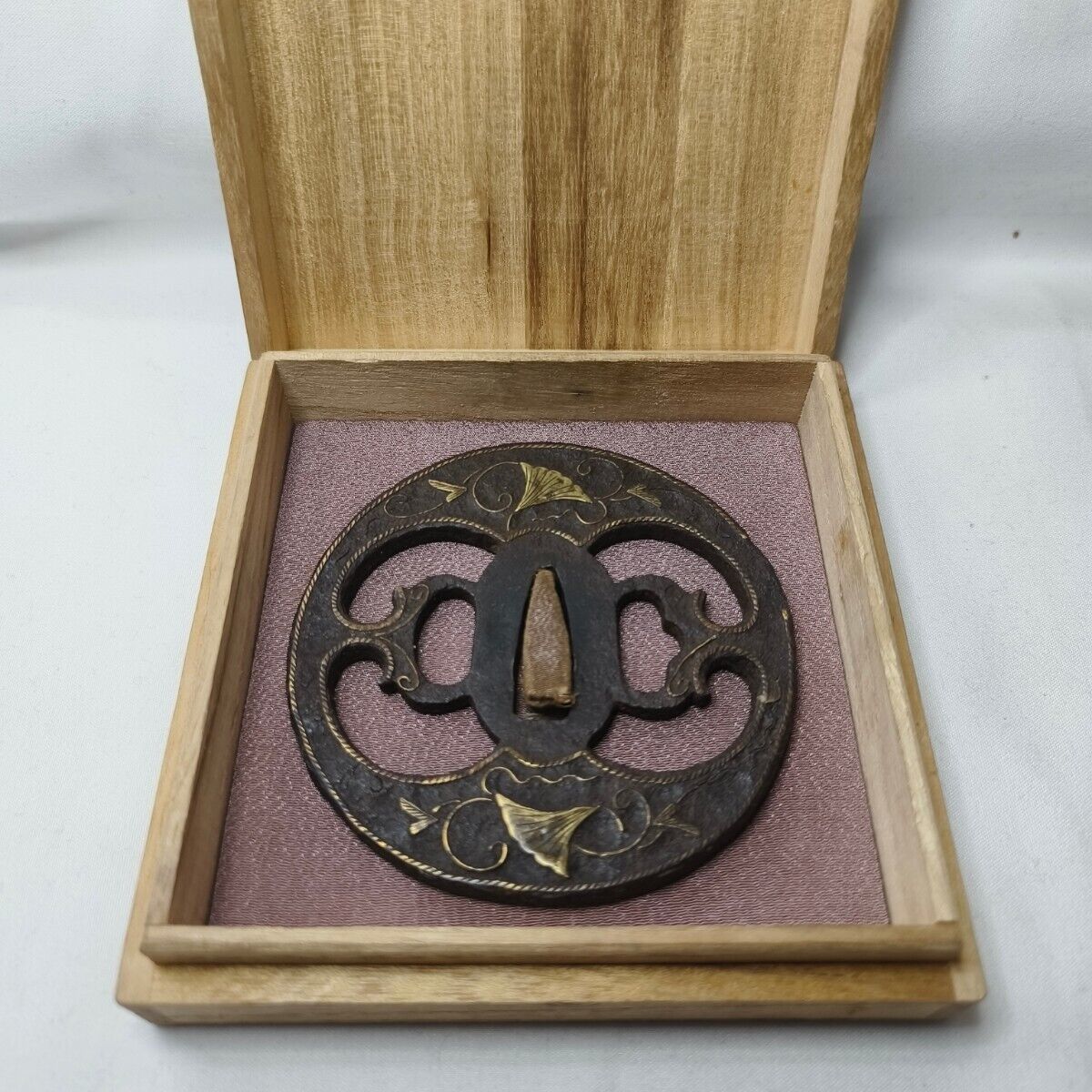 Tsuba Japan Edo Antique Large Tsuba Released by Collector Former Household Store