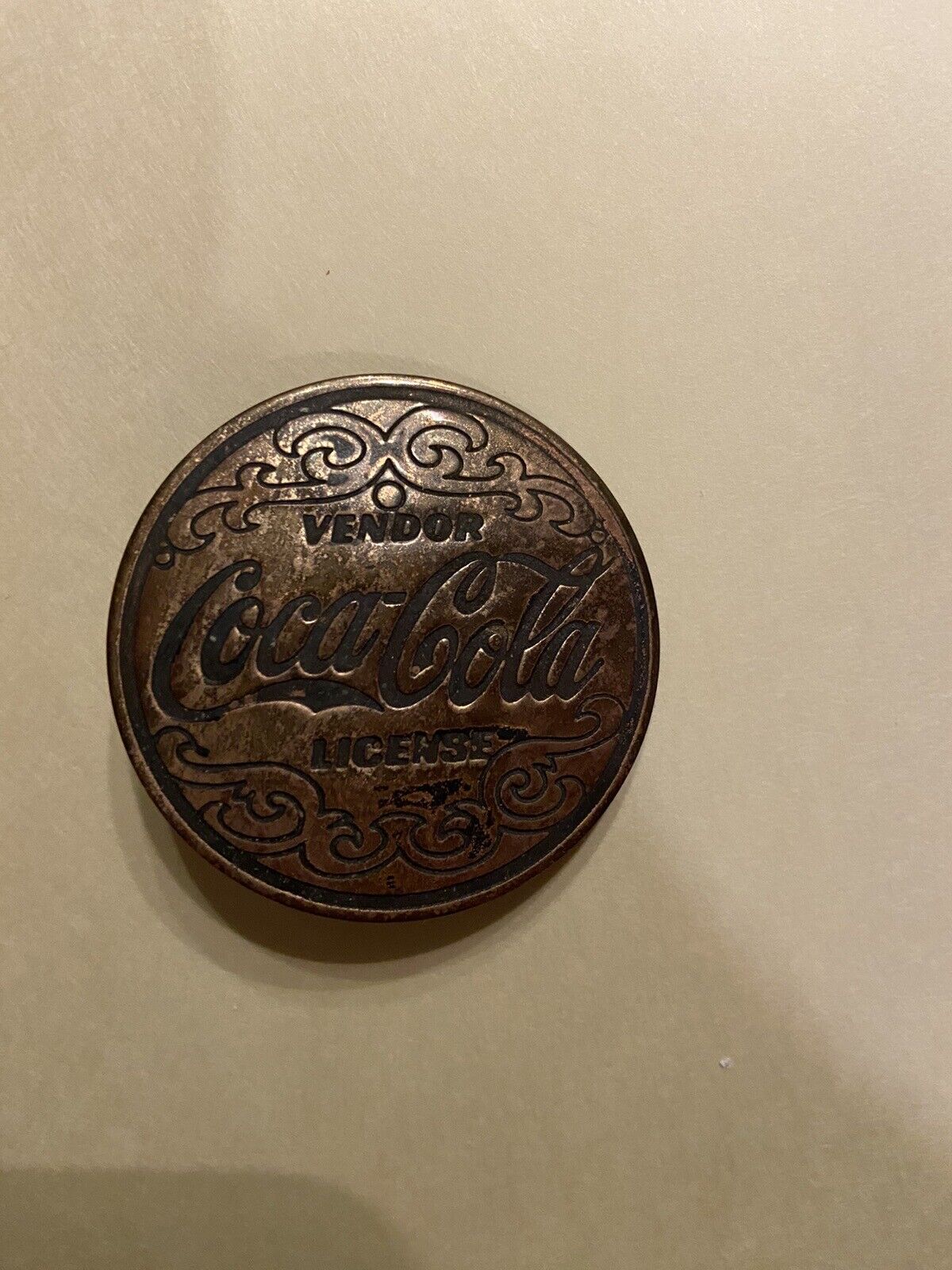 Vintage Badge: “vendor Coca Cola License” Round With A Design Surface