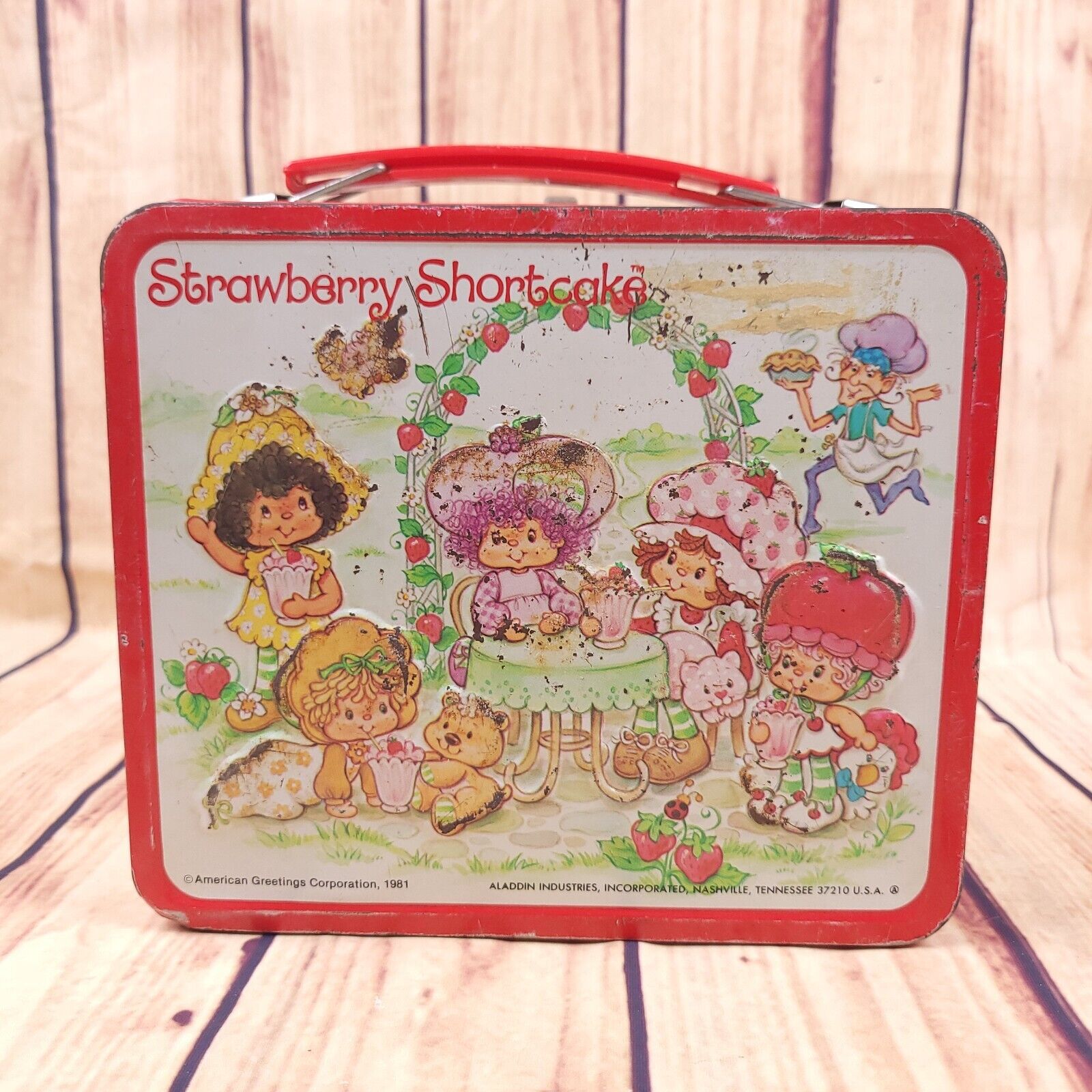 Vintage 1981 Strawberry Shortcake Aladdin American Greetings Metal Lunch Box