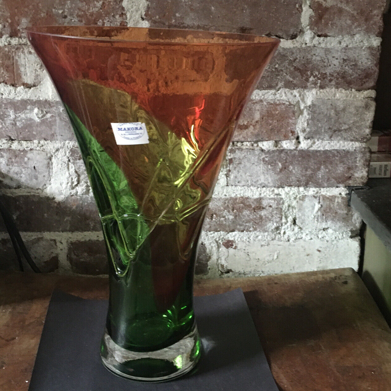 Rare Hand Blown Cased Makora Art Glass Vase Center Piece Artist Signed 12.5”