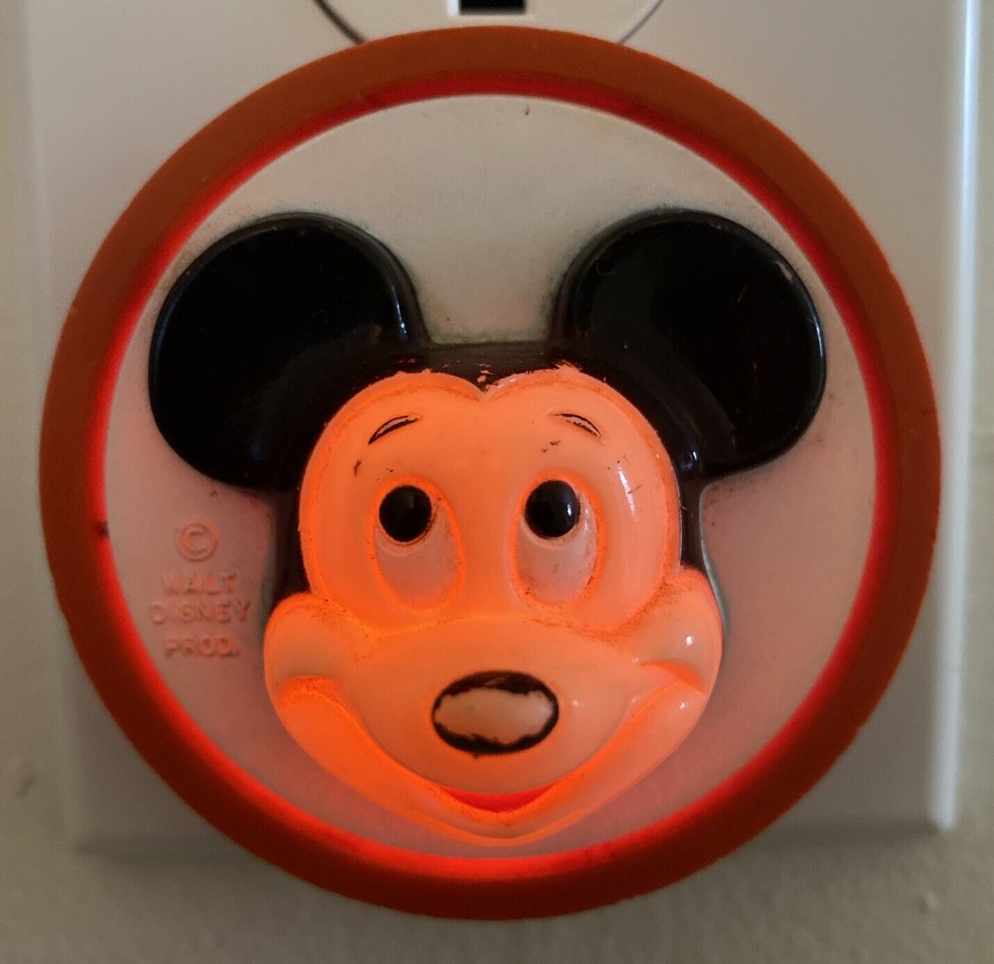 Vintage 1977 Round Plastic Mickey Mouse GE Night Light Nightlight, Working