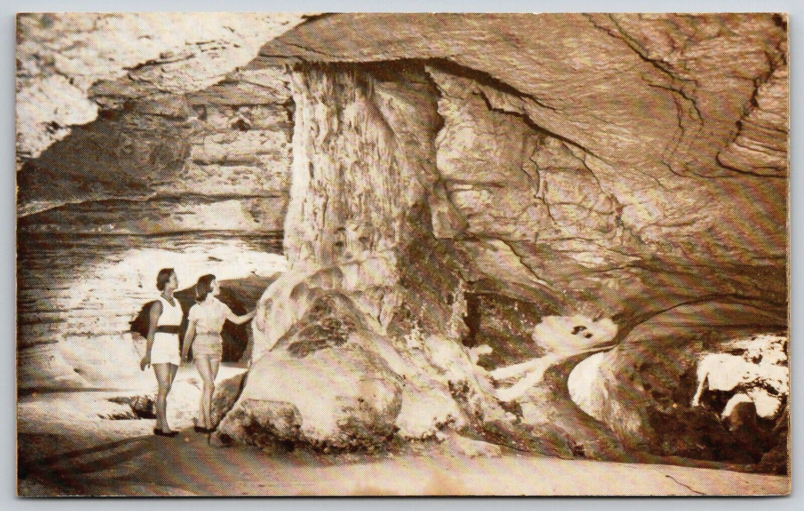 Vintage Postcard - Girls - The Queens Throne - Texas Longhorn Cavern - Burnet TX