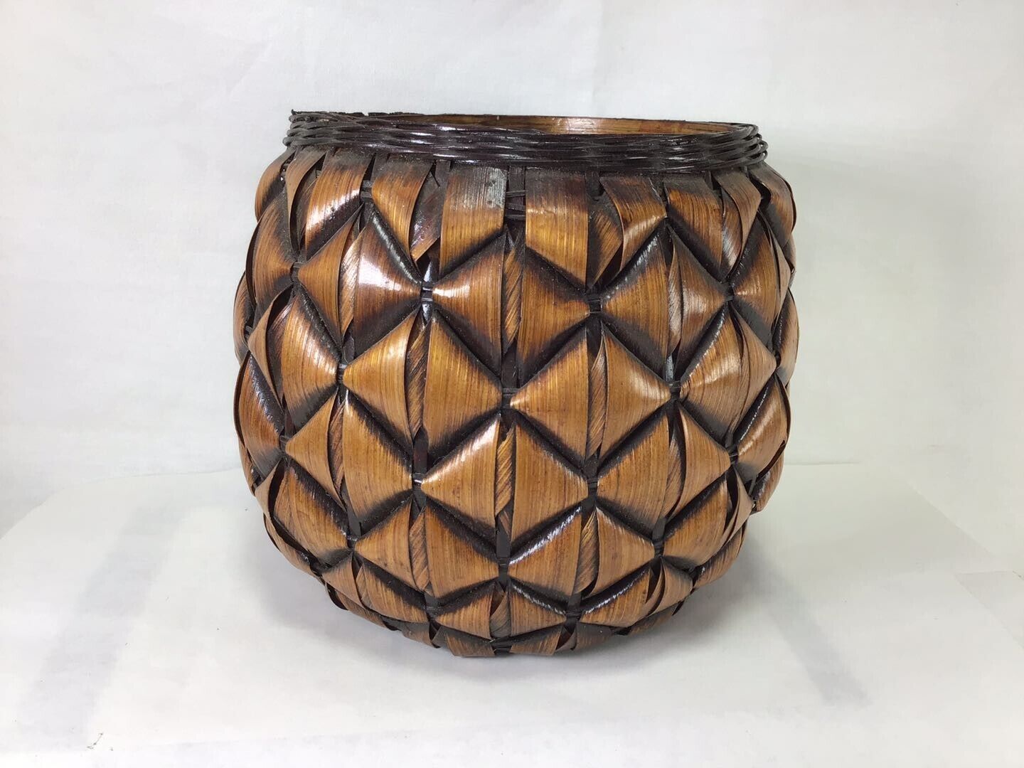 AA86 Brown Rare Antique Japanese Fine Woven Smoked Bamboo Basket With Lid