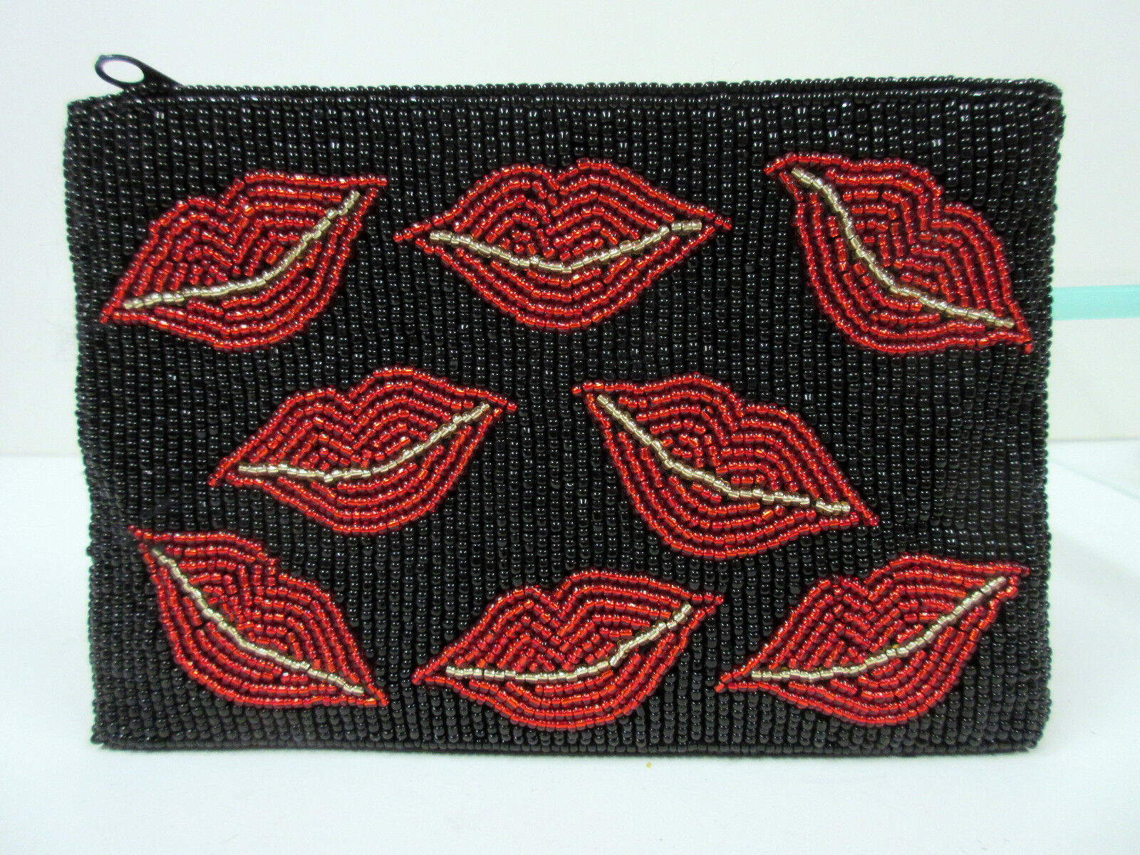New Lip Red & Black Beaded Purse 16 Lips 
