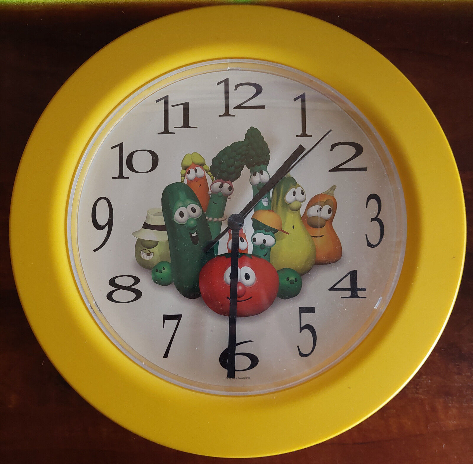 Vintage Veggie tales Vintage Clock Yellow Rim- Working