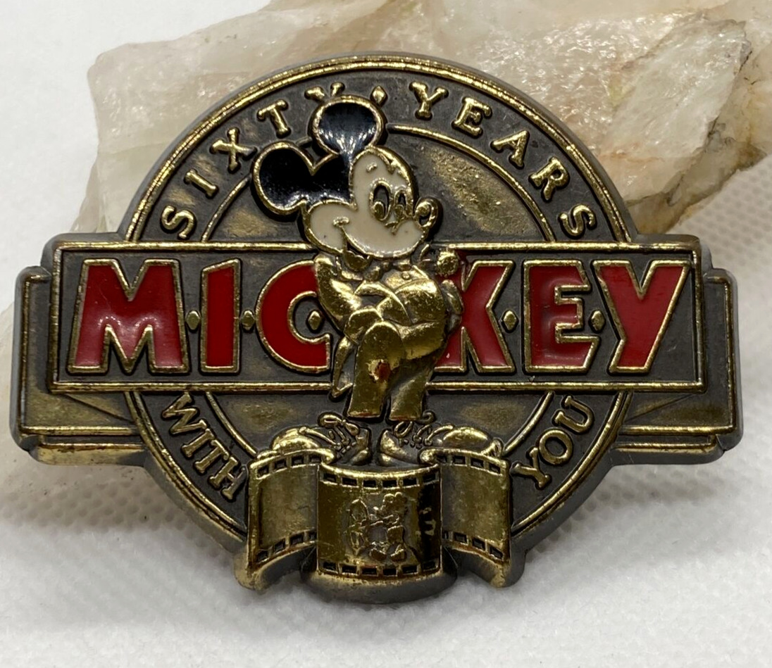 Vintage Disney 1987 Mickey Mouse Walt Disney Lee NY NY Belt Buckle 60 Years 80s
