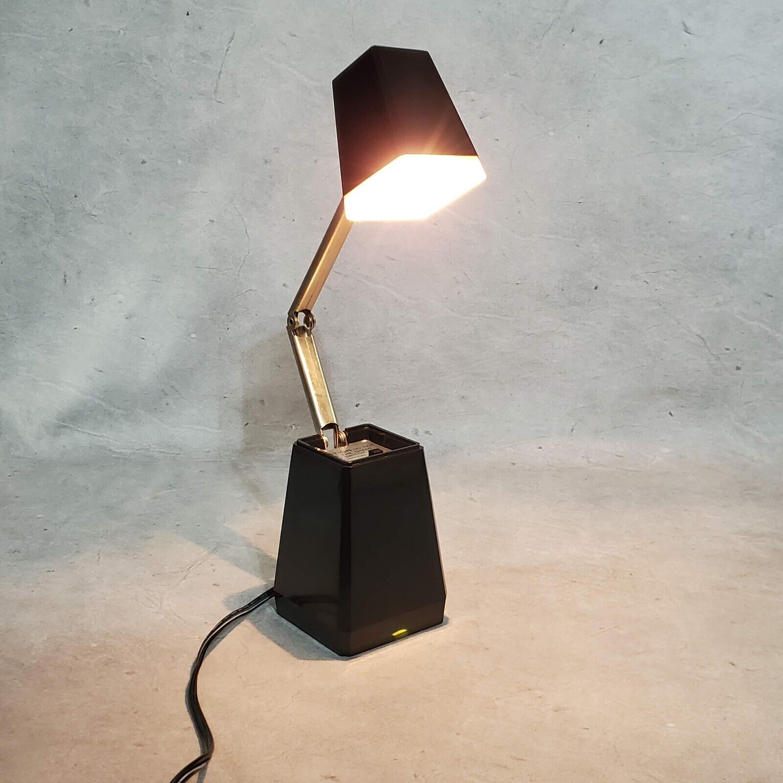 Vintage Windsor Folding Pyramid Desk Lamp High Low Intensity Adjustable Working